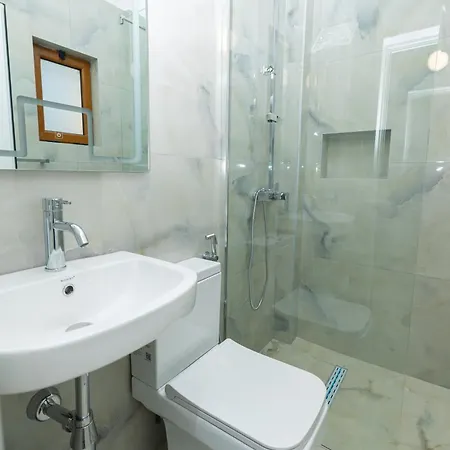 Inn Idi Vlore